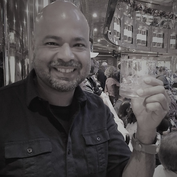 Meet your Posher, Armando - Picture 2 of 2